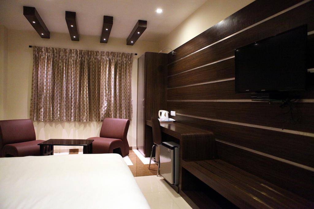 เอสบีเอส แกรนด์ โฮเทล Hotel โคอิมบาทอร์ ห้อง รูปภาพ