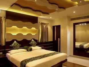 เอสบีเอส แกรนด์ โฮเทล Hotel โคอิมบาทอร์ ภายนอก รูปภาพ